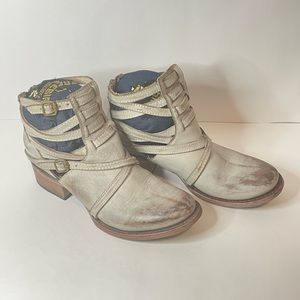 Freebies Stair Booties 6